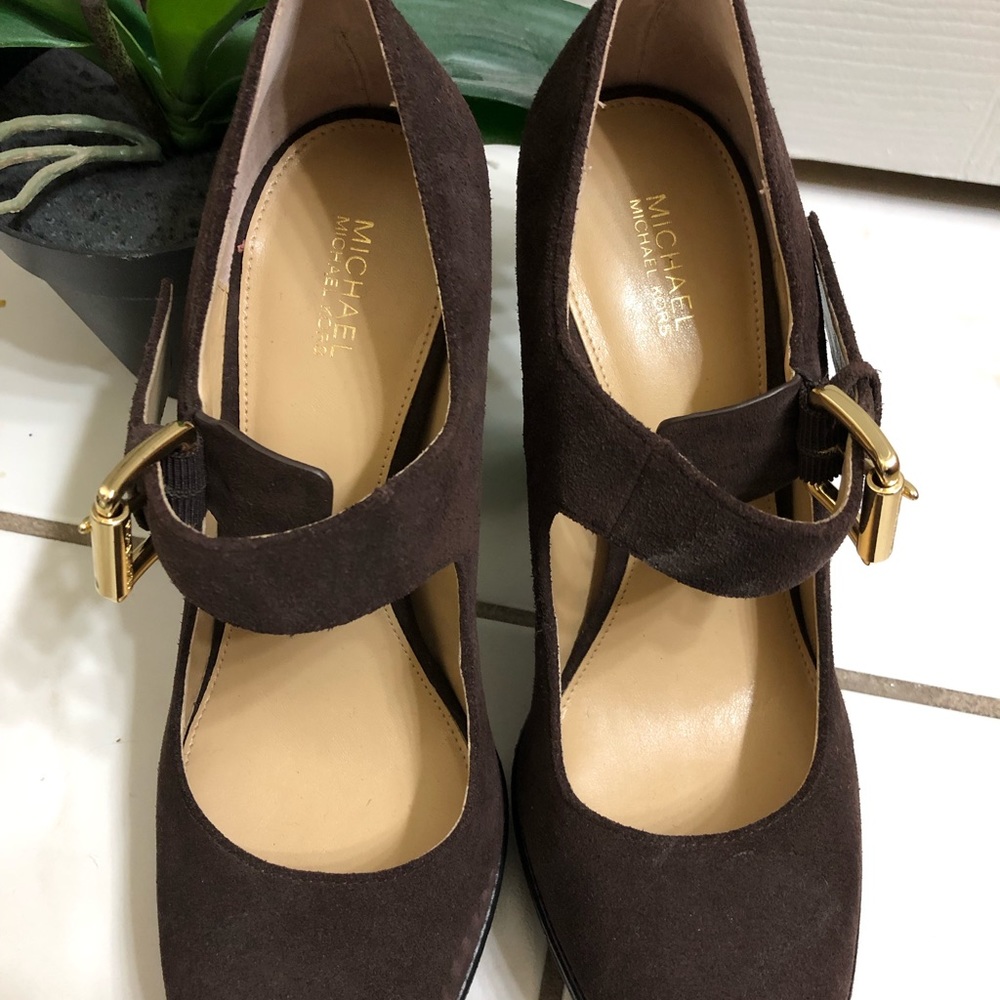 SORRY 😐 THIS IS SOLD ✅Michael Kors high heels 👠 - Picture 6 of 8